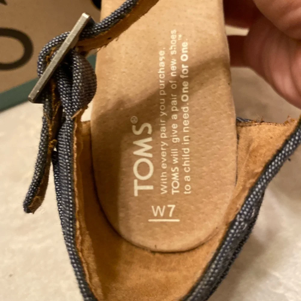 Toms material made